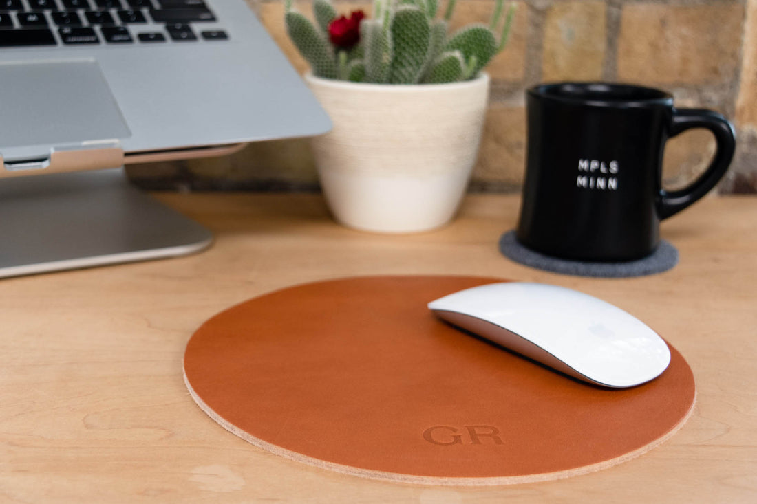 Personalized Round Leather Mouse Pad