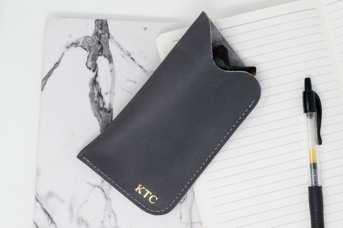 Leather Glasses Sleeve. Personalized Sunglasses Sleeve. Leather Glasses Case. Customized Leather Sleeve. Glasses Sleeve. Sunglasses Sleeve.